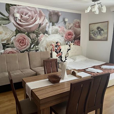 Apart Sweet Homes 5 - Apartments For Guests Slantchev Briag Extérieur photo